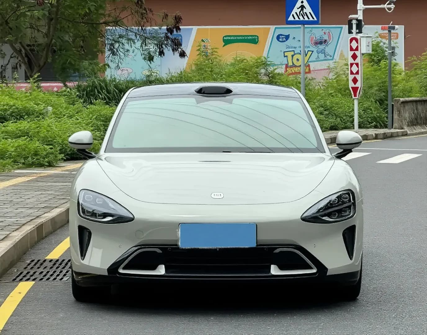 Vehicle thumbnail 2