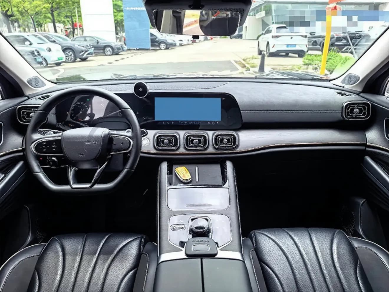 Vehicle thumbnail 6