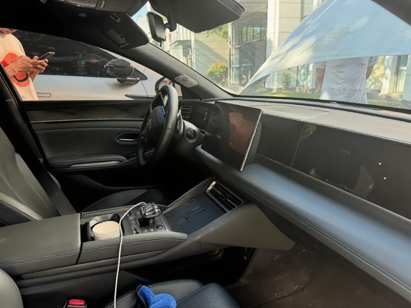 Vehicle thumbnail 5
