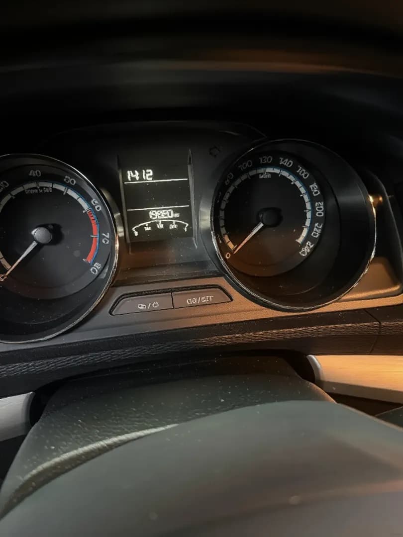 Vehicle thumbnail 8