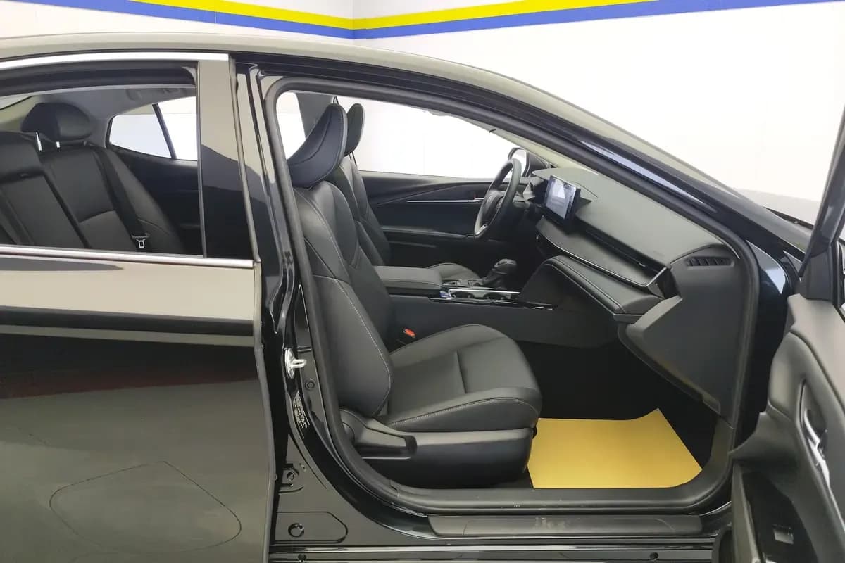 Vehicle thumbnail 7