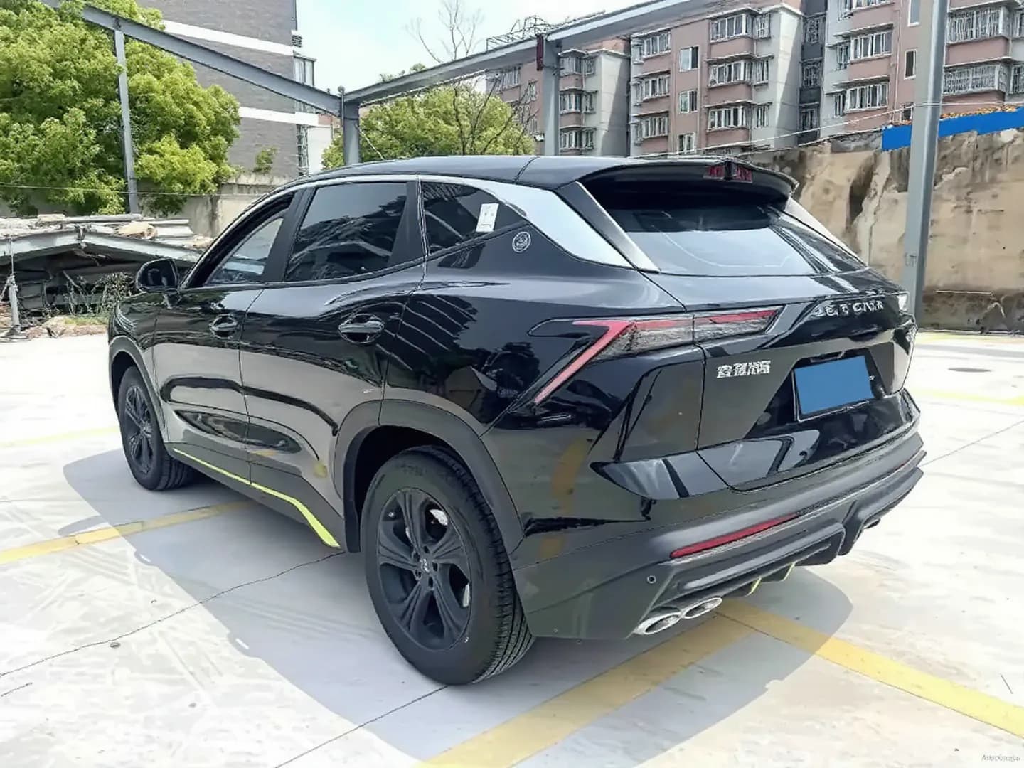 Vehicle thumbnail 4