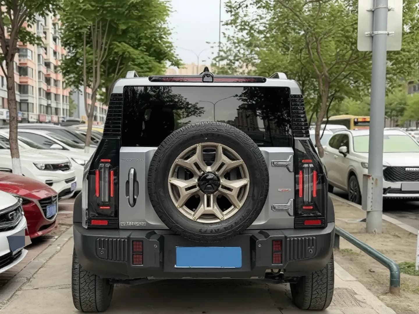 Vehicle thumbnail 8