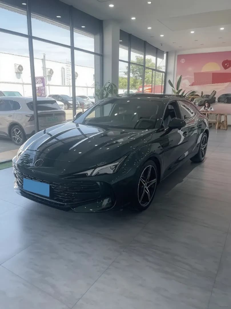 2025 MG 7