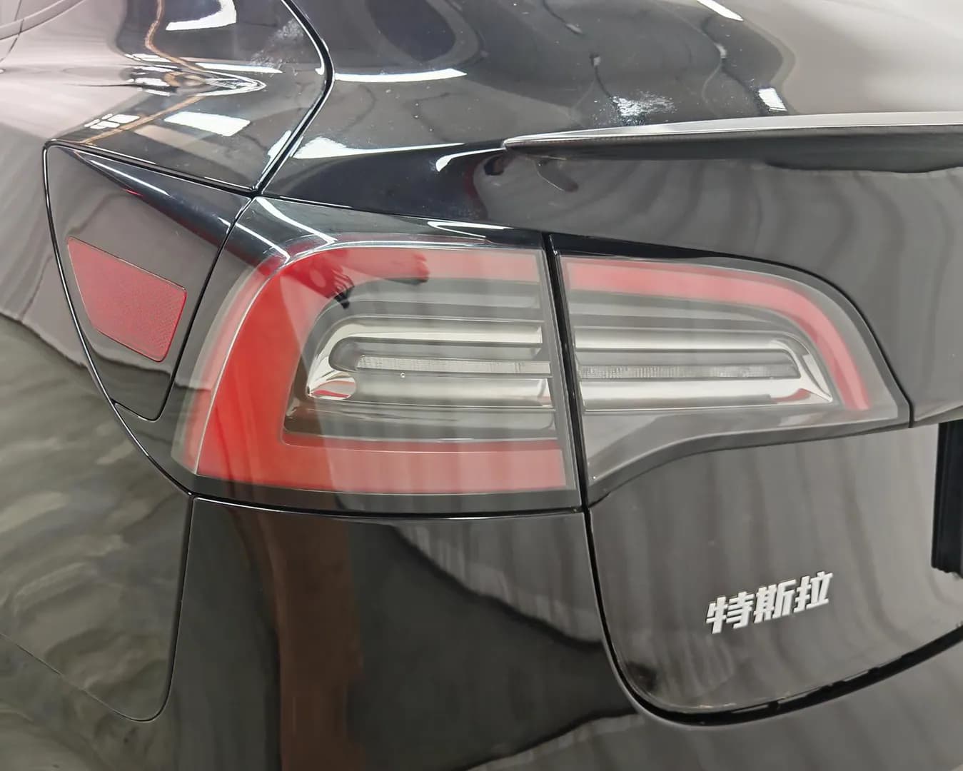 Vehicle thumbnail 4