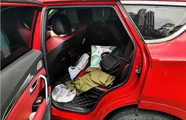 Vehicle thumbnail 5