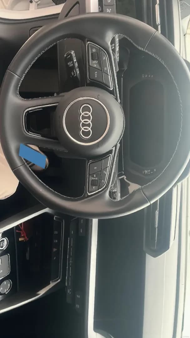 Vehicle thumbnail 6