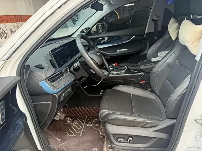 Vehicle thumbnail 2