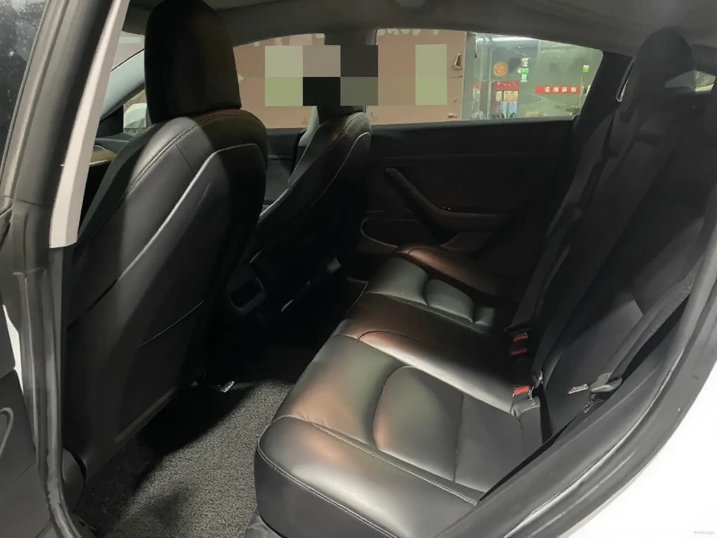 Vehicle thumbnail 6