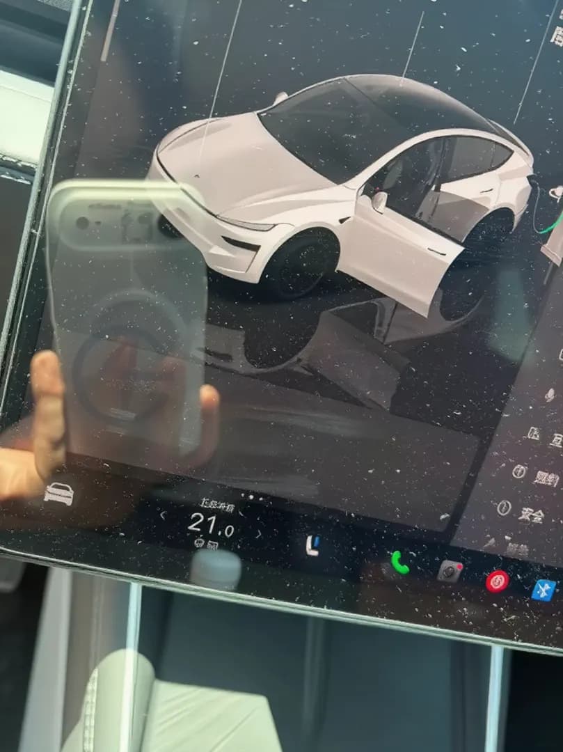 Vehicle thumbnail 6