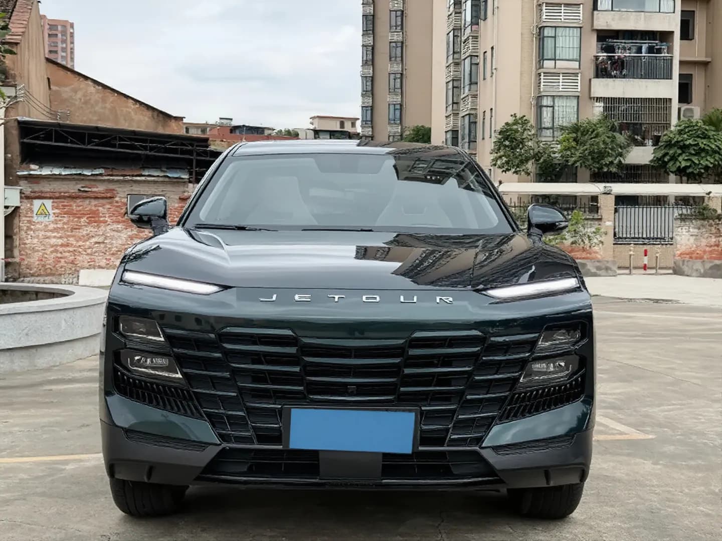 Vehicle thumbnail 2