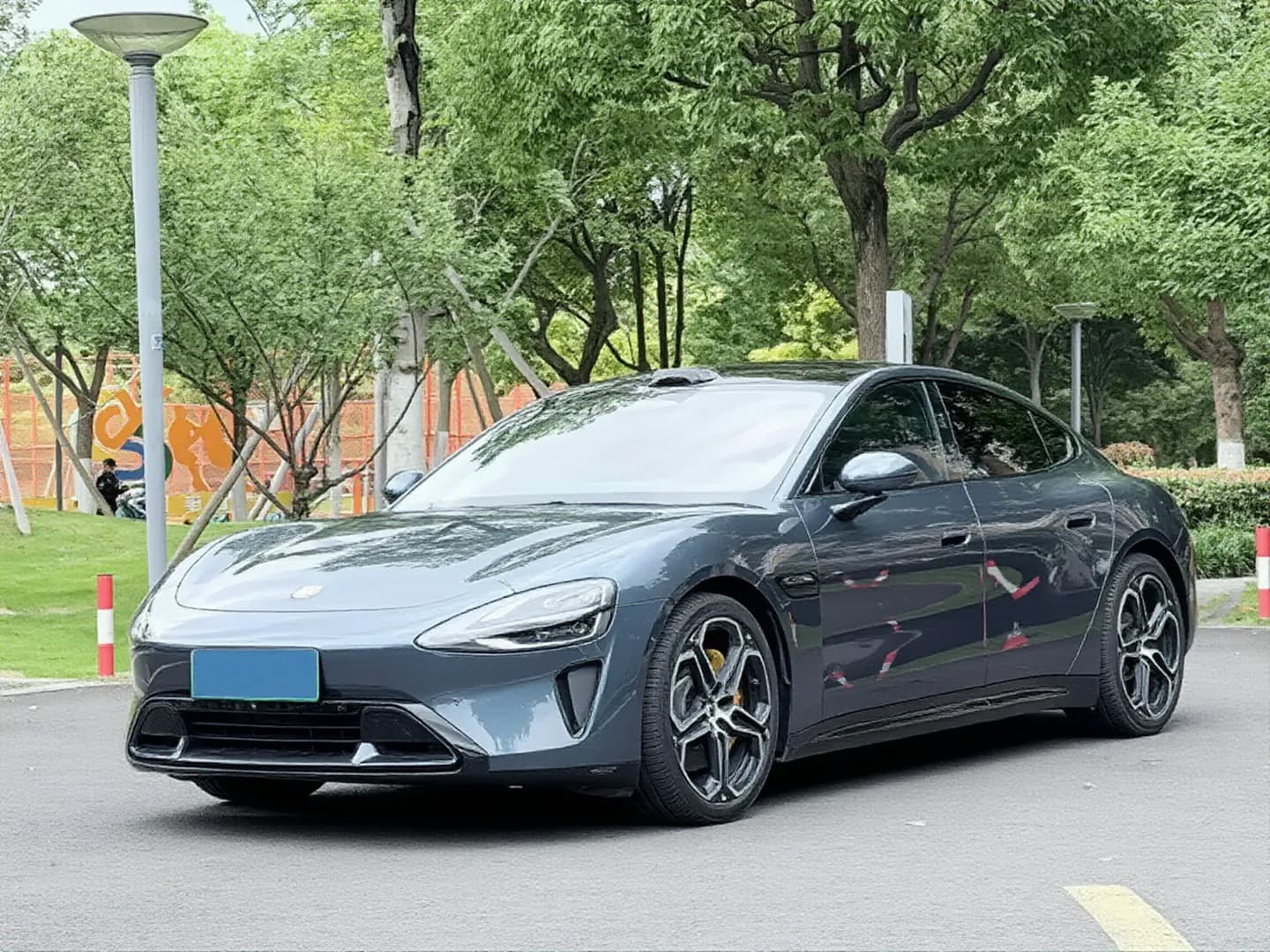 2024 MI SU7
