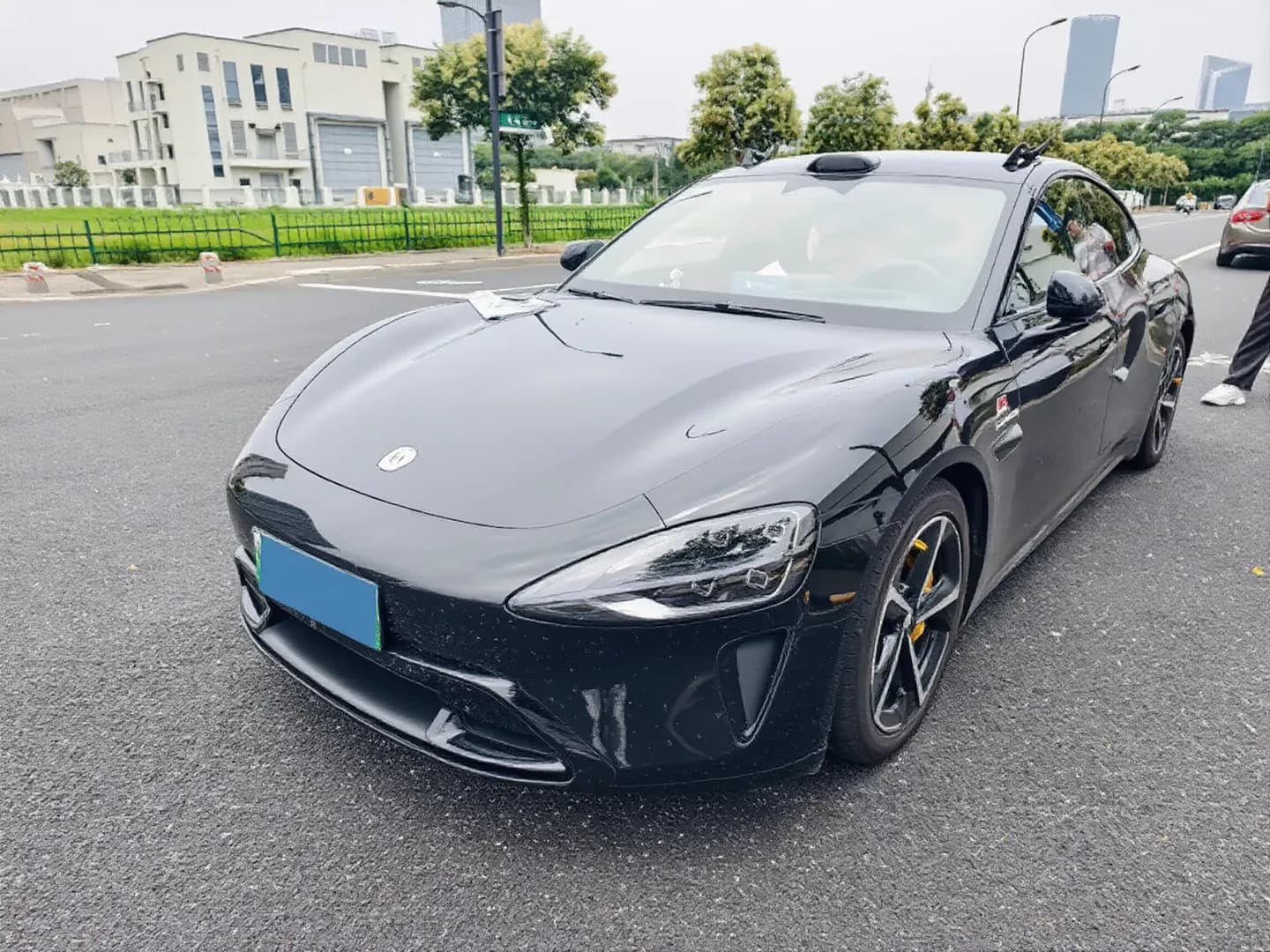 2024 MI SU7